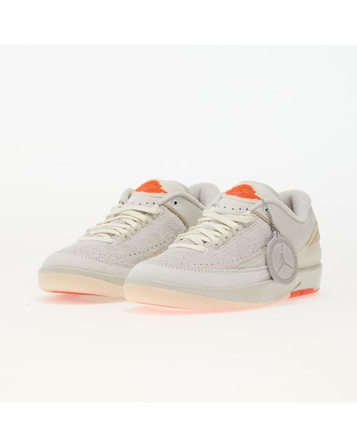 Sneakers Air 2 Retro Low Sp/ Sail-Light Bone-Bright Mandarin di Nike in White da Uomo