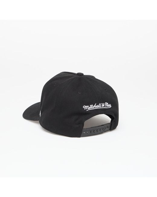 Mitchell & Ness Black Cap Branded Classic Mark Pro Snapback
