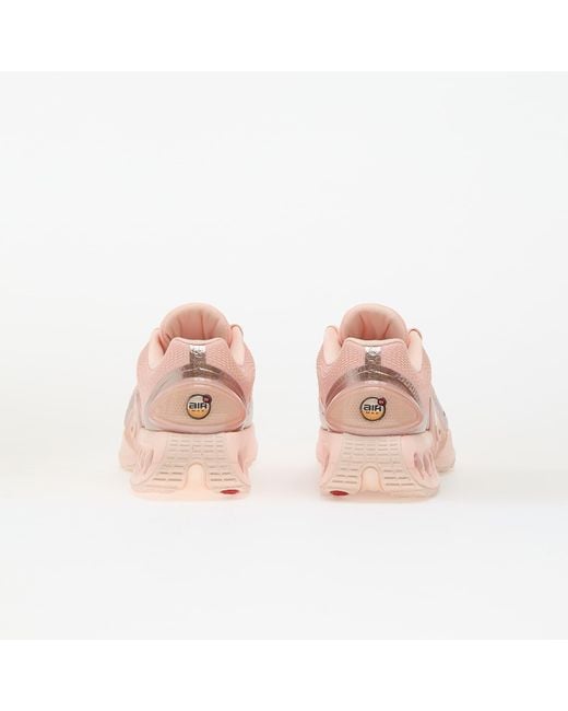 Sneakers W Air Max Dn Washed Coral/ Guava Ice-Crimson Tint Eur di Nike in Pink