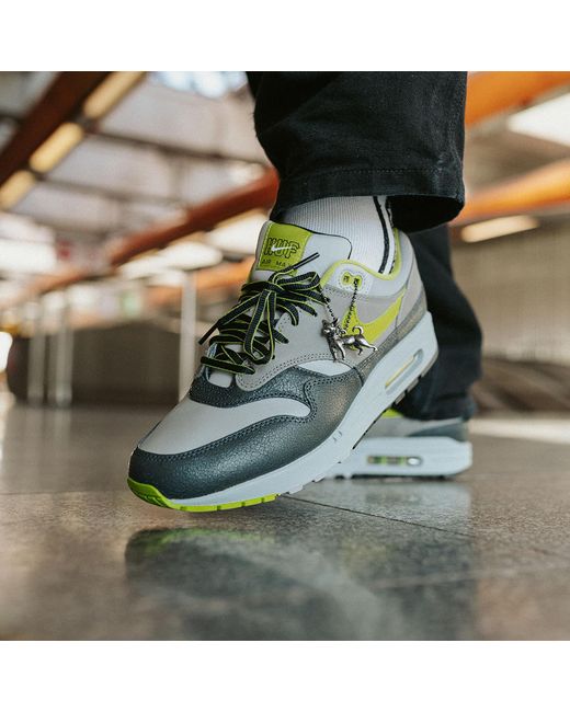 Nike Sneakers x huf air max 1 sp anthracite/ pear-medium grey-flat pewter eur 36 in Green für Herren