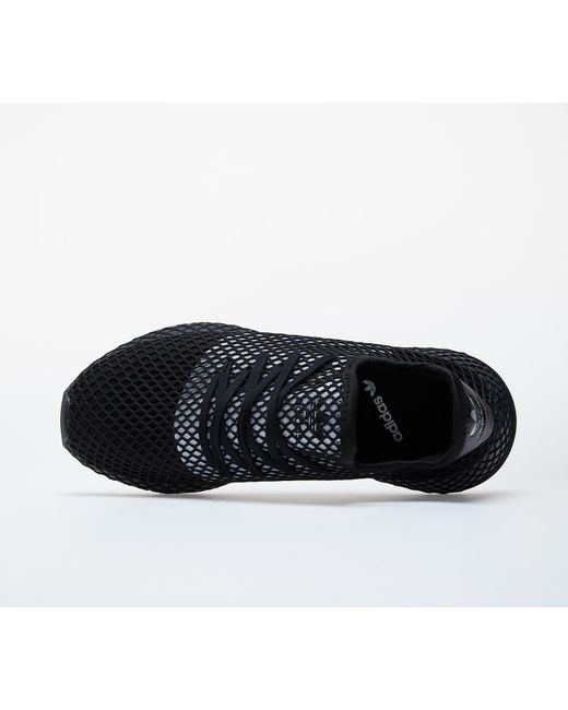black adidas deerupt