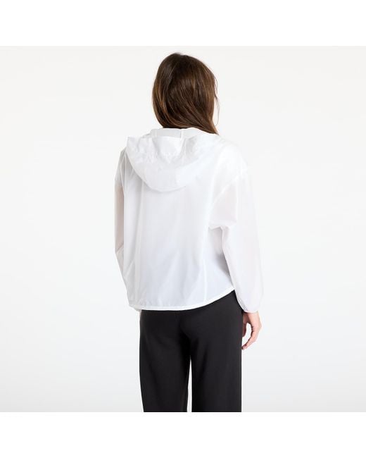 PUMA Jas Wardrobe Essentials Oversized Uv Wind Jacket in het White