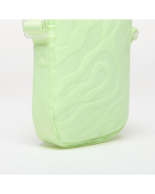 Heritage crossbody bag barely volt/ white/ dusty cactus di Nike in Green