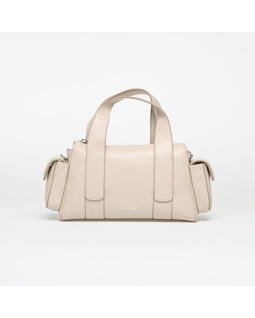 Borsa Webbing Strap Pocket Crossover di Calvin Klein in Natural