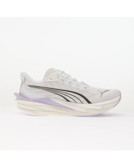 Sneakers Deviate Nitro 4 Light di PUMA in White