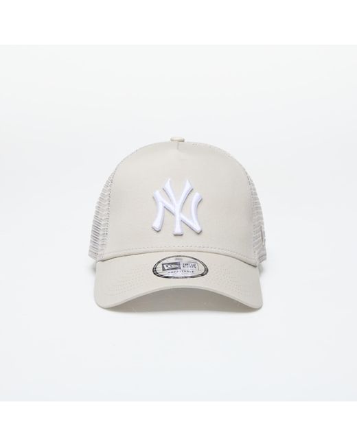 KTZ New York Yankees 9forty Trucker Stone/ White