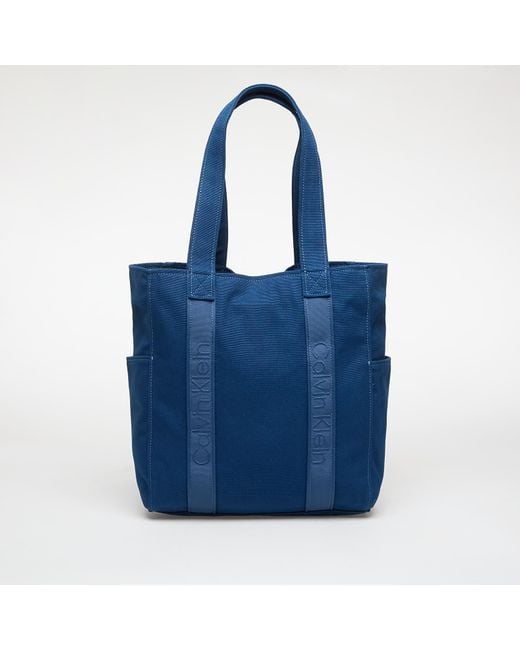 Borsa Webbing Strap Canvas di Calvin Klein in Blue