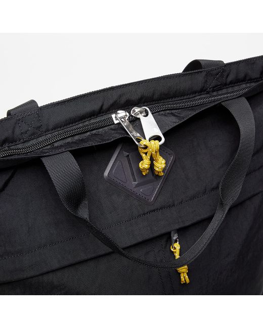 The North Face Berkeley Tote Pack Tnf Black/ Mineral Gold