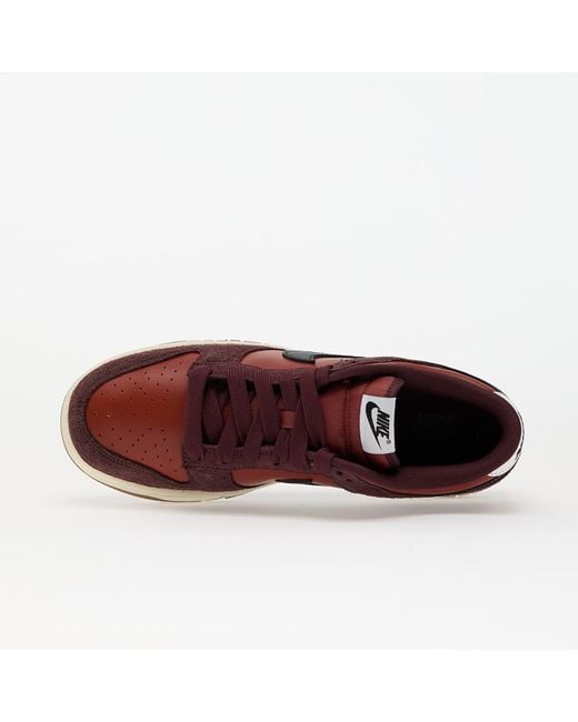 Sneakers Dunk Low Retro Se Mars Stone/ -Burgundy Crush-Coconut Milk-Gum Dk di Nike in Brown da Uomo