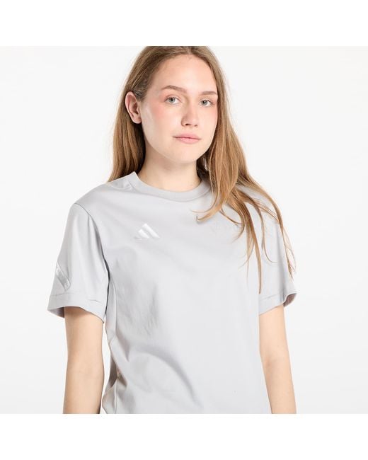 T-shirt adidas x mercedes amg silver tee xs Adidas Originals en coloris White