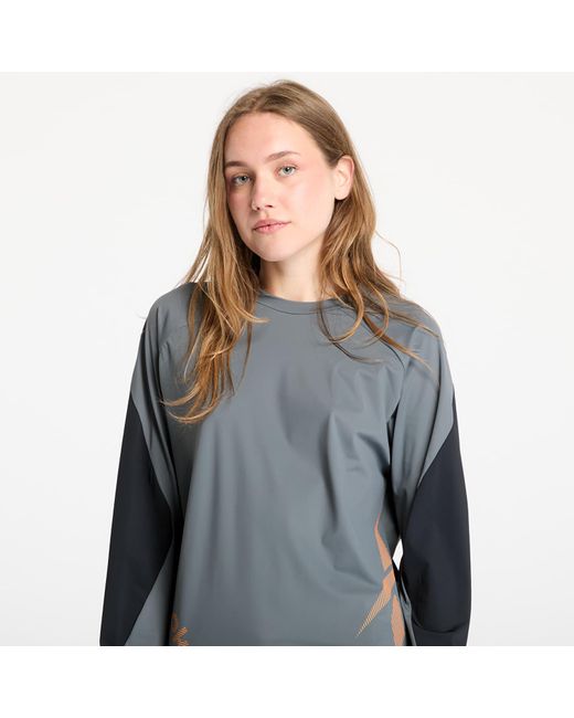 Maglietta Longsleeve Run Tee 3/ Washed di Reebok in Gray