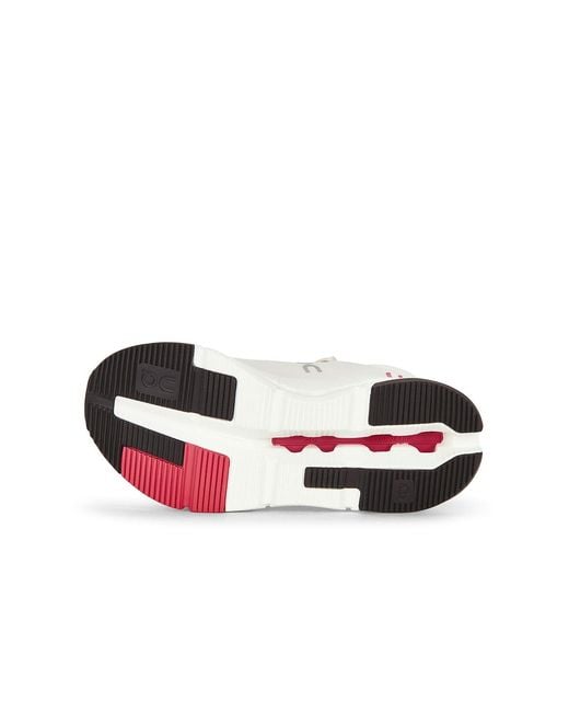On Shoes White Cloudnova 2 Sneaker
