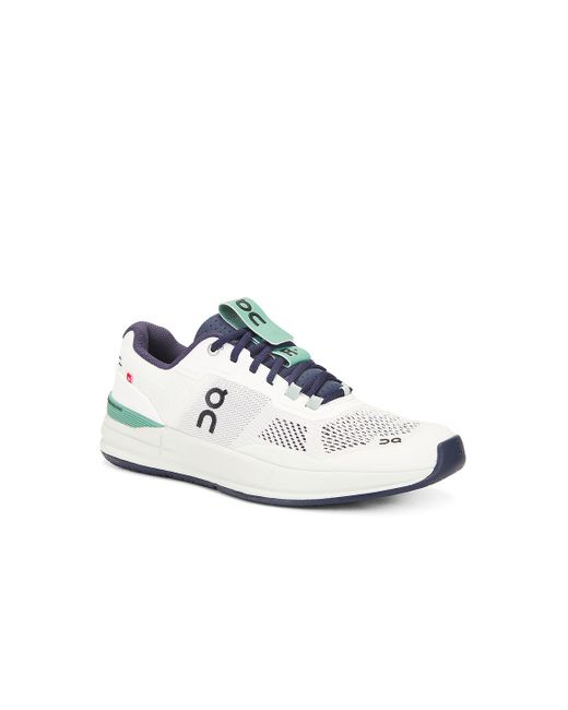 On Shoes White The Roger Pro Sneaker for men