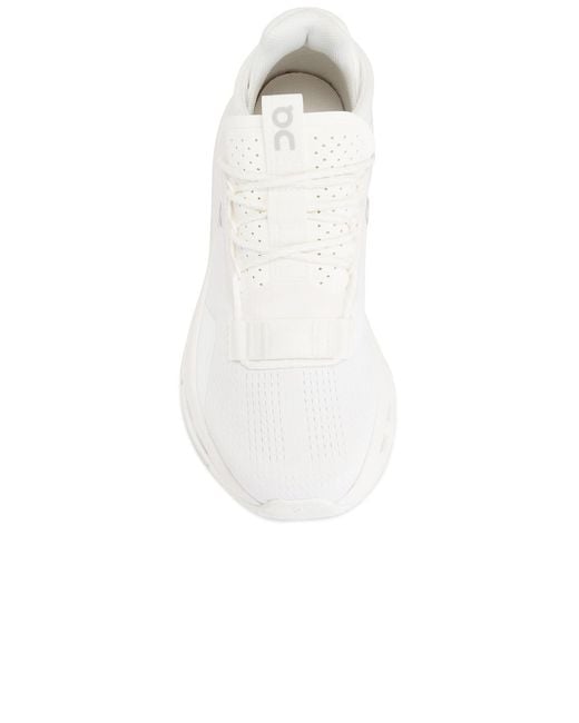 On Shoes White Cloudnova 2 Sneaker