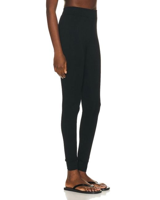 ÉTERNE Black High Rise legging