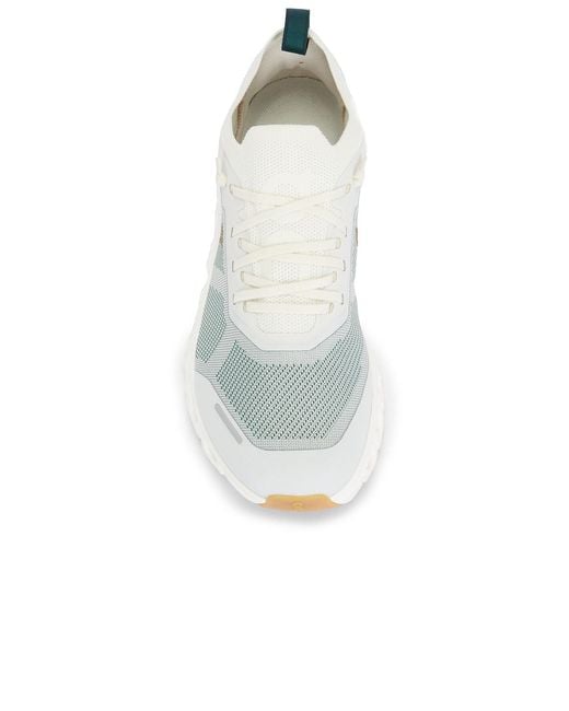 On Shoes White Cloud 6 Versa Sneaker