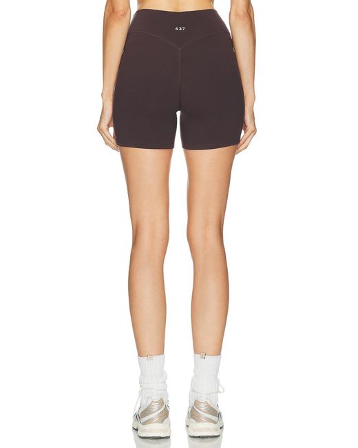 437 Black The Essentials Short