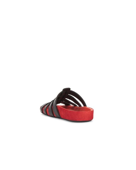 Jude Red Dusty Flat