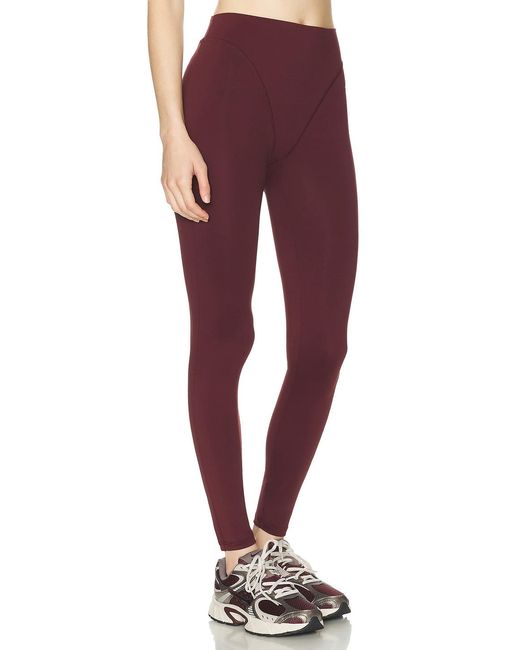 Norba Red Accent Legging