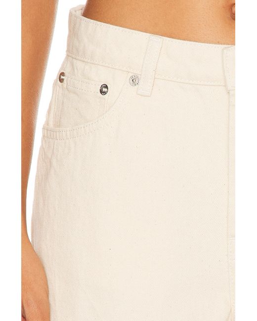 Skall Studio White Willie Short
