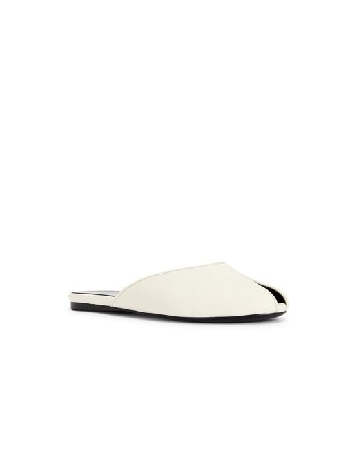 Jude White Date Flat