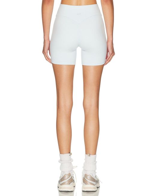 437 White The Essentials Short