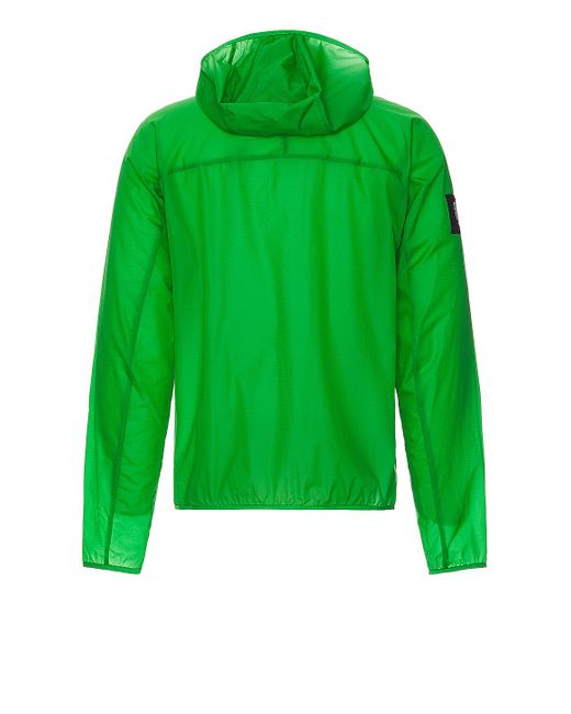 The North Face Green Soukuu Trail Run Packable Wind Jacket for men