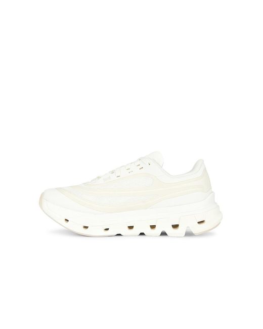 On Shoes White Cloudflow 5 Ad Sneaker