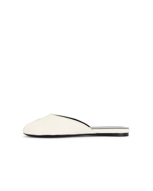 Jude White Date Flat