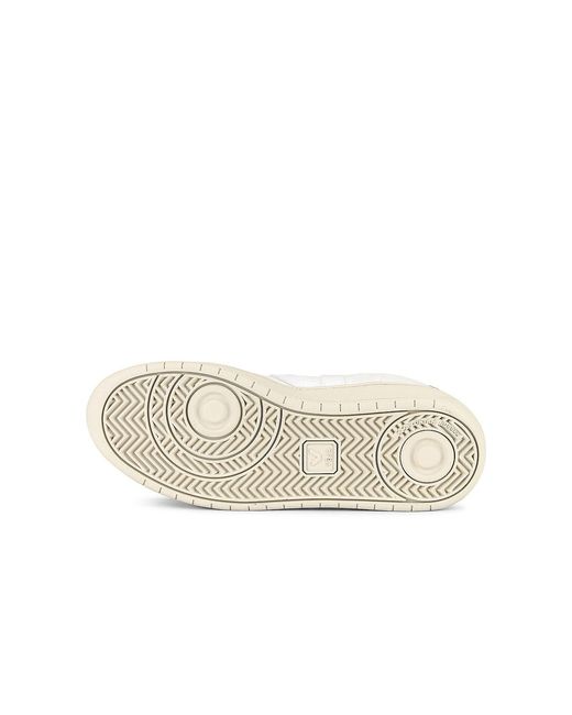 Veja White V-12 for men