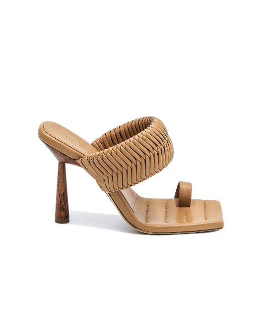 gia rhw toe ring mule