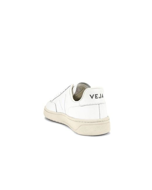 Veja White V-12 for men
