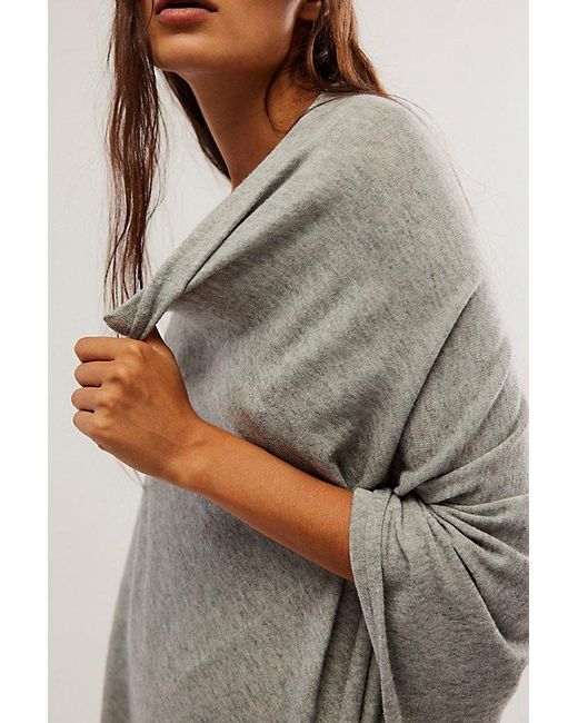 Free People Gray Simply Triangle Poncho