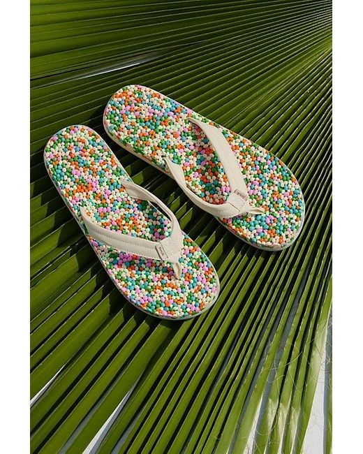 Sanuk White X Free-Est Bubblecush Flip Flops