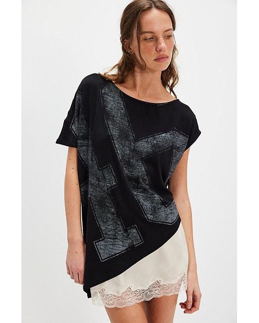 Sunday Market Black Sideline Tee By