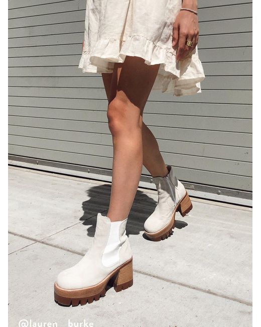 ankle clogs