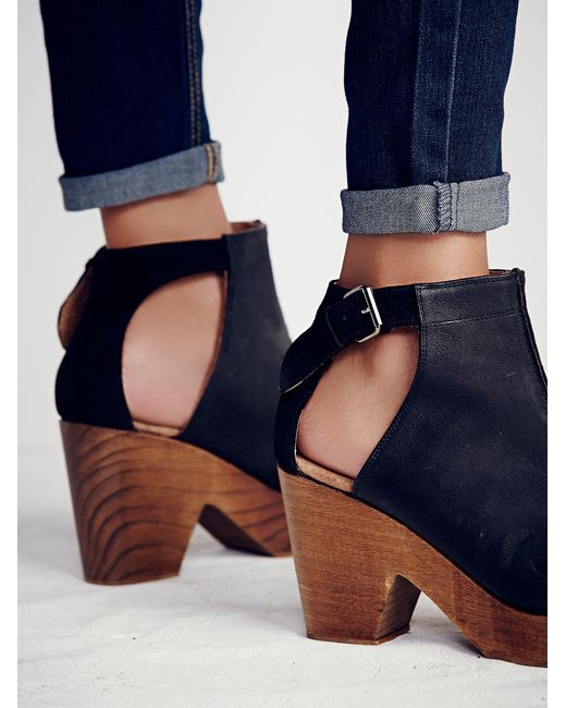 amber orchard clog