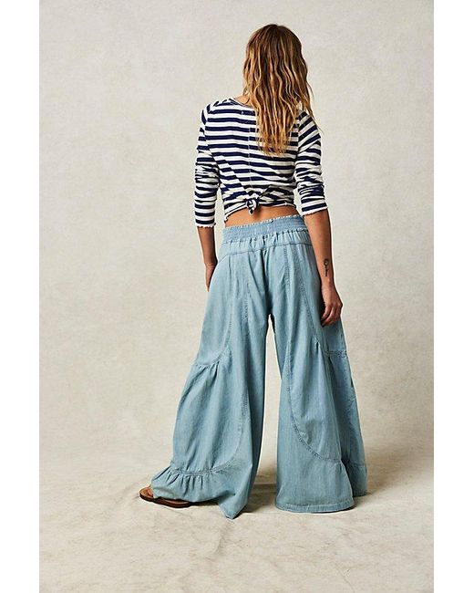 Free People Blue Dawn On Me Wide-leg Jeans At Free People In Moonlit, Size: Xs