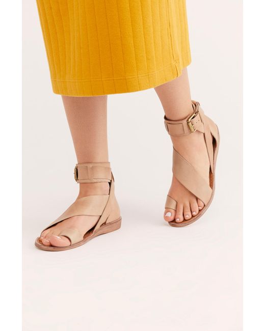 vale boot sandal