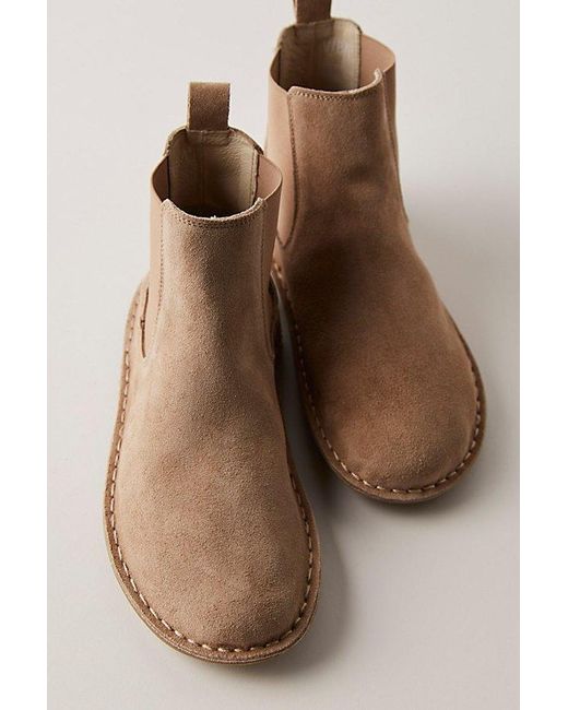 VIBAe Brown Helsinki Chelsea Boots