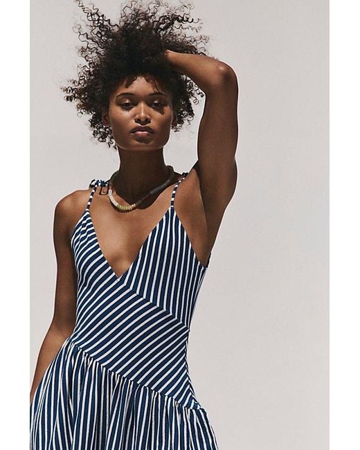 free-est Blue Loen One Piece By