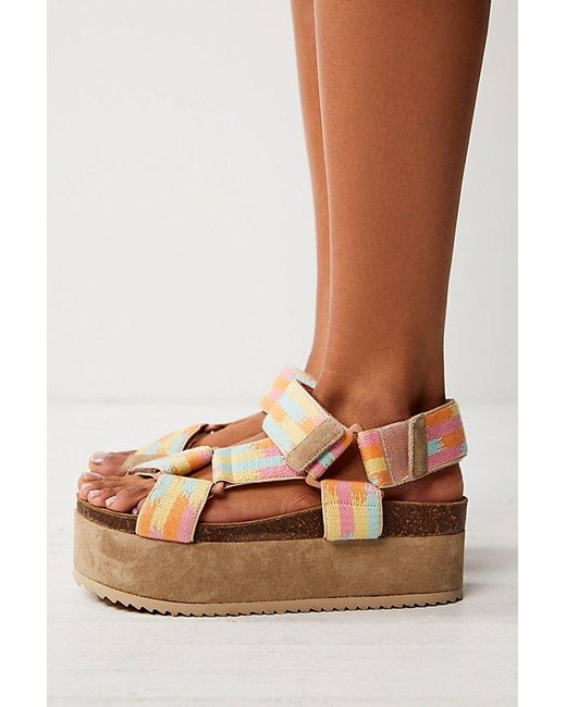 INTENTIONALLY ______ Brown Rule Breaker Remix Flatforms Sandals