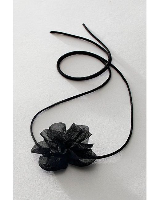 Free People Sweetheart Flower Choker At In Black