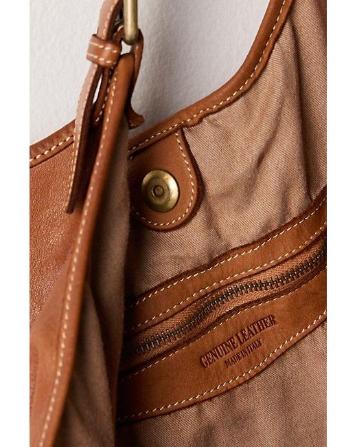 Bolsa Nova Brown Slouchy Stud Tote