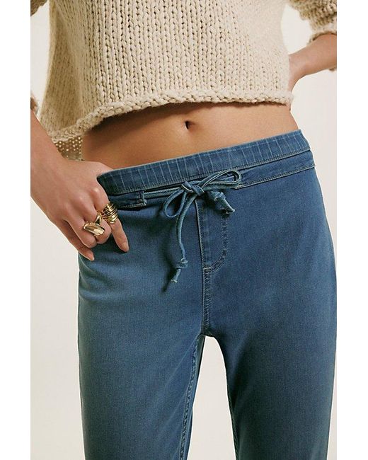 Free People Blue Knockout Mid-rise Crop Jeans At Free People In Echo, Size: Xs