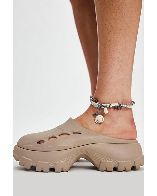 Hunter Pink Bryce Clogs