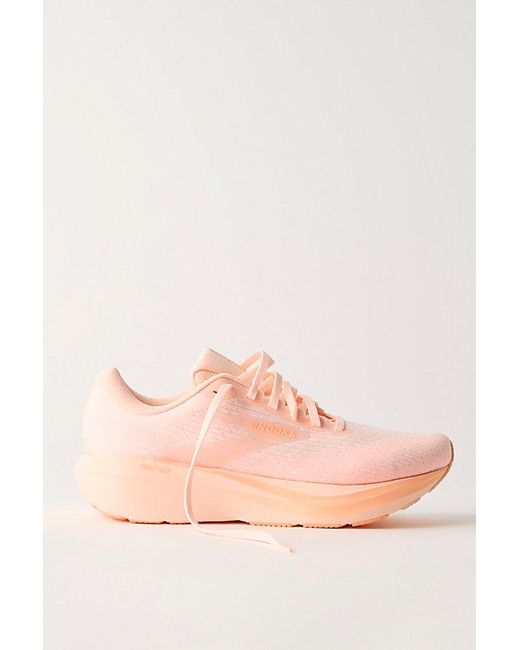 Brooks Pink Ghost Amp Sneakers