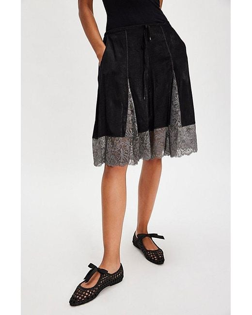 INTENTIONALLY ______ Black Tied With A Bow Woven Flats By
