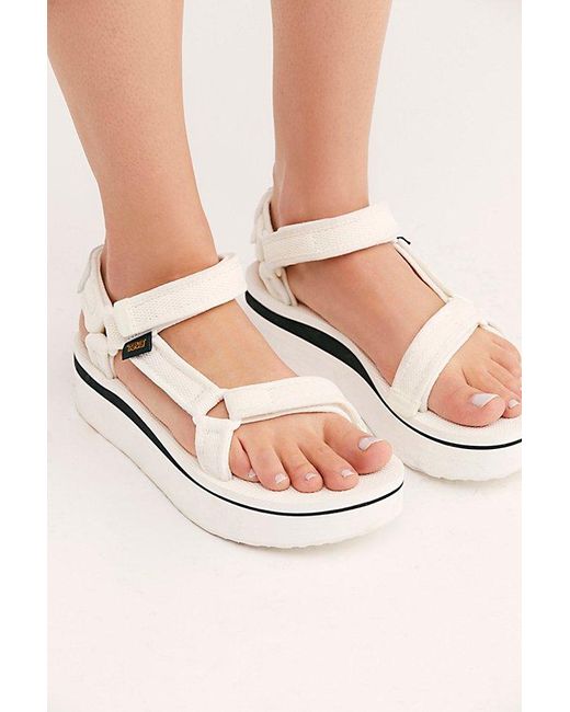 teva leather flatform