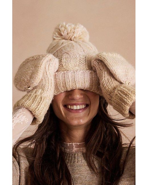 Free People Natural Run Hat + Glove Set